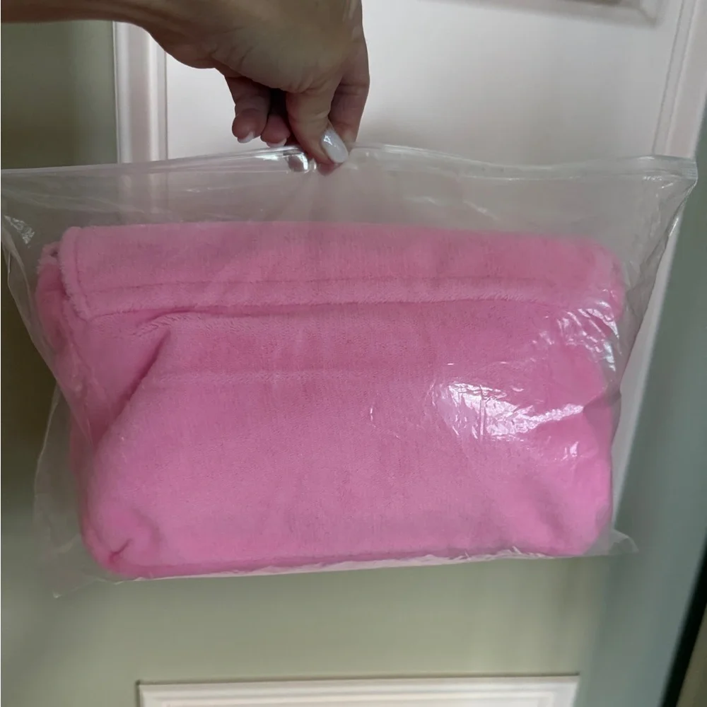 Chanel Precision Bag-🌸PINK🌸
Brand New!
🔥FLASH SALE🔥 - Picture 3 of 10